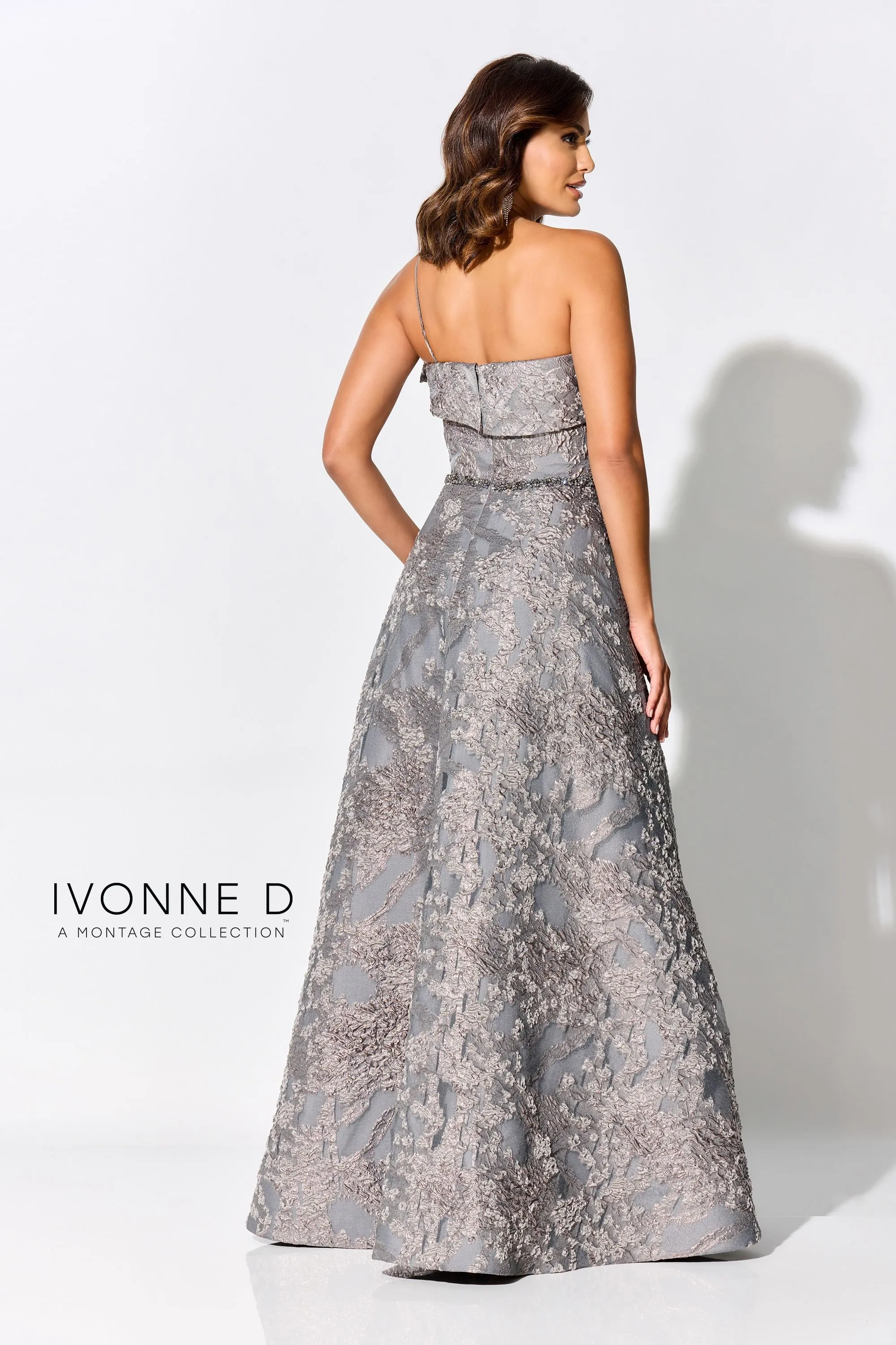 Ivonne D ID304